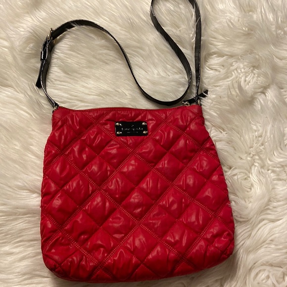 kate spade Handbags - Kate Spade Purse preowned in excellent condition size 11” long 11“ wide